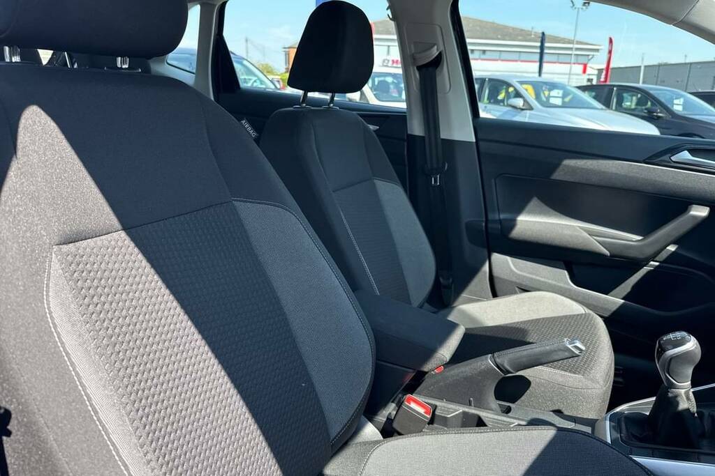 Volkswagen Polo 1.0 Tsi Life Black #5