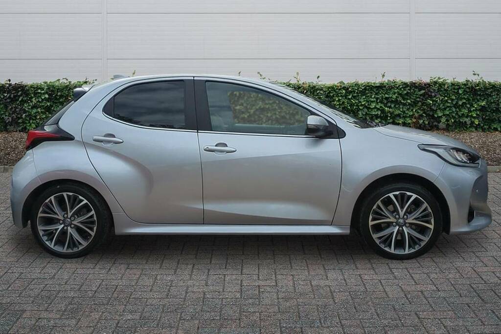 Toyota Yaris 1.5 Hybrid Excel Cvt Silver #5