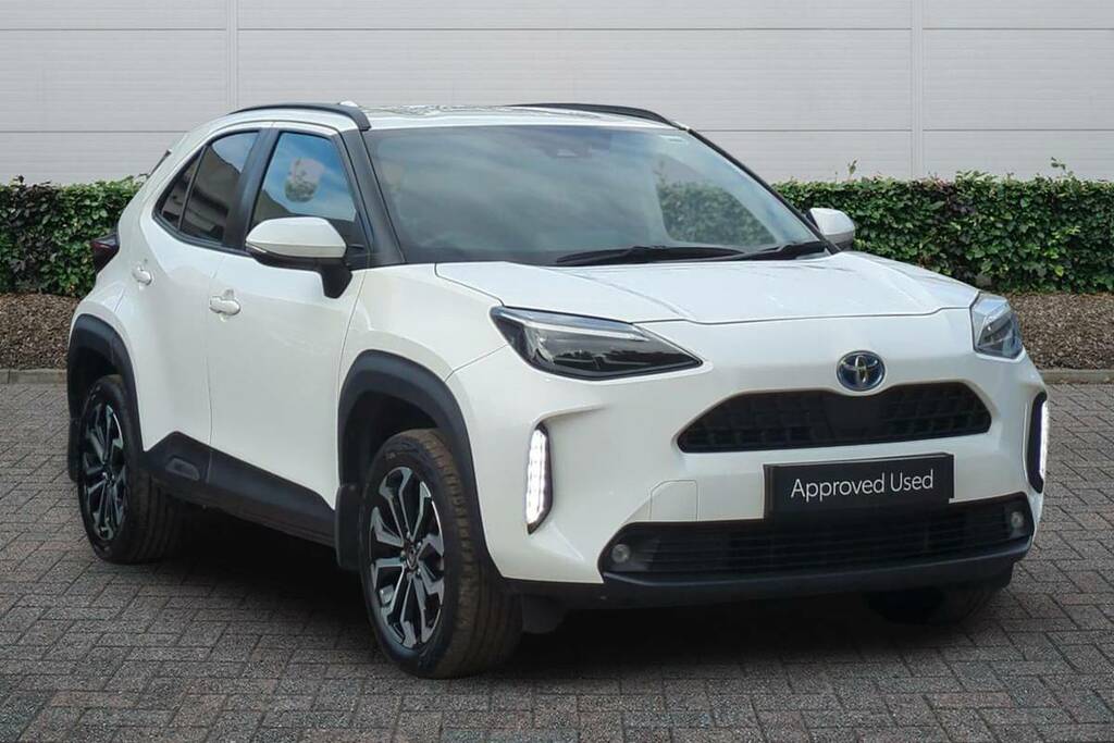 Toyota Yaris Cross 1.5 Hybrid Design Cvt White