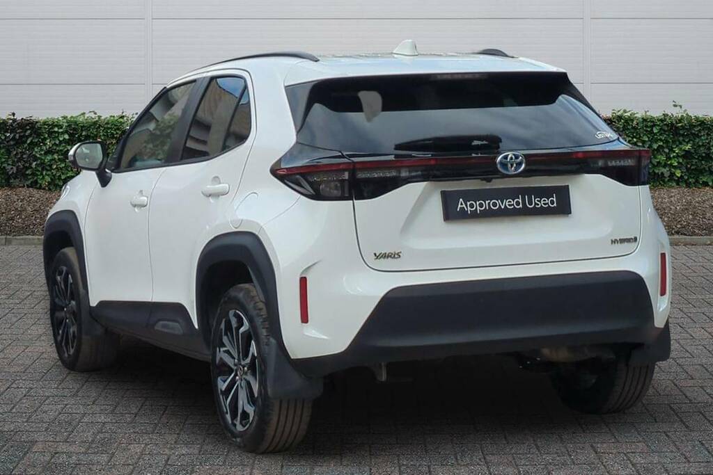 Toyota Yaris Cross 1.5 Hybrid Design Cvt White #2