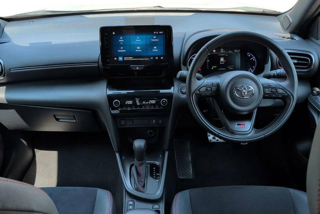 Toyota Yaris Cross Design White #8