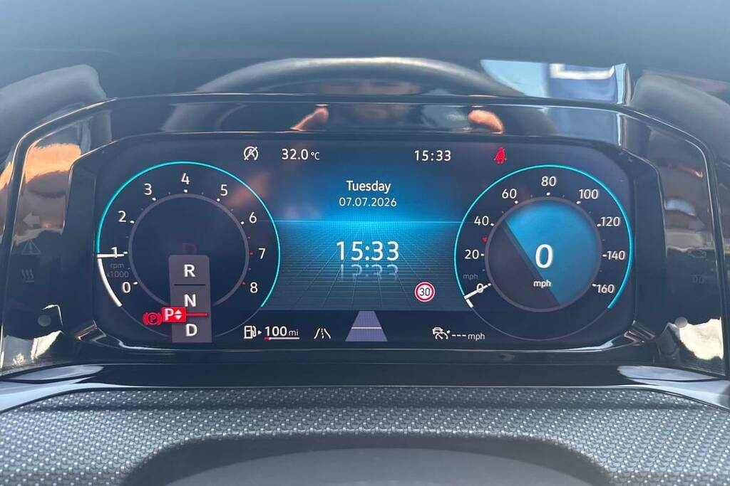 Volkswagen Golf 8 Life 1.5 Etsi 150Ps 7-Speed Dsg Black #5