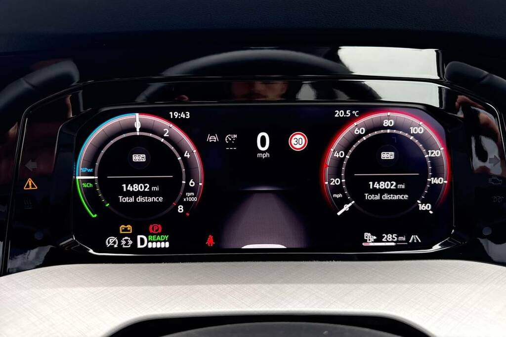 Volkswagen Golf 1.5 Tsi 204 Match Ehybrid Dsg Grey #5