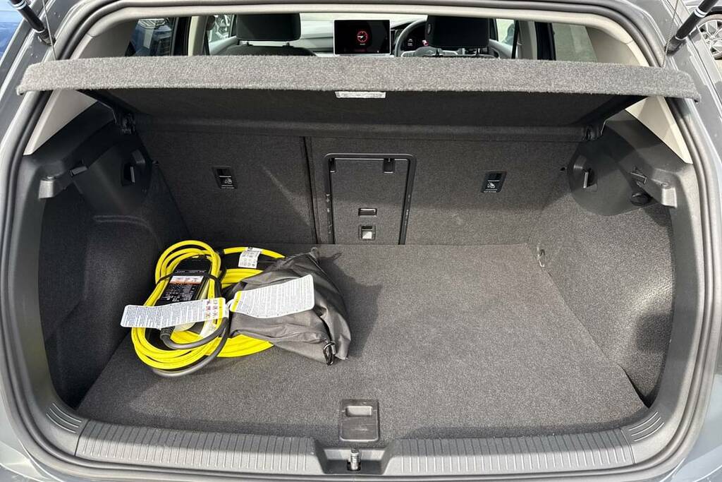 Volkswagen Golf 1.5 Tsi 204 Match Ehybrid Dsg Grey #2