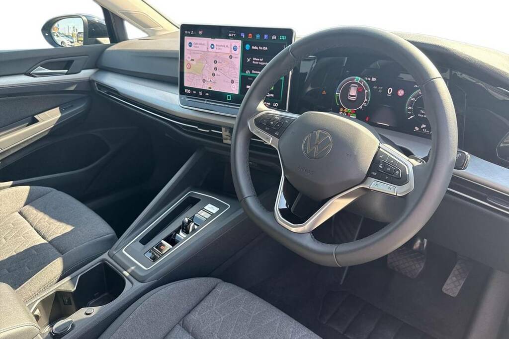 Volkswagen Golf 1.5 Tsi 204 Match Ehybrid Dsg Black #4