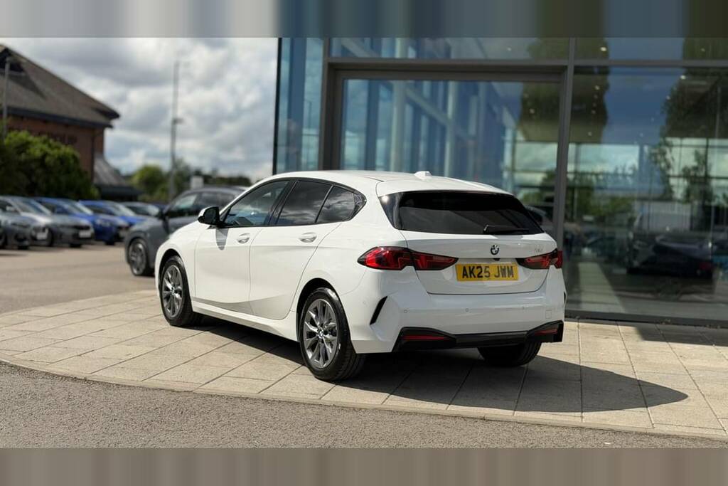 BMW 1 Series 120 Sport Step White #2