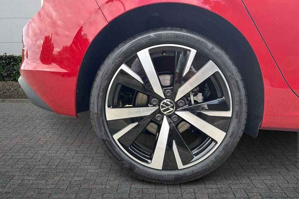 Volkswagen Golf 1.5 Etsi 150 Match Dsg Red #5