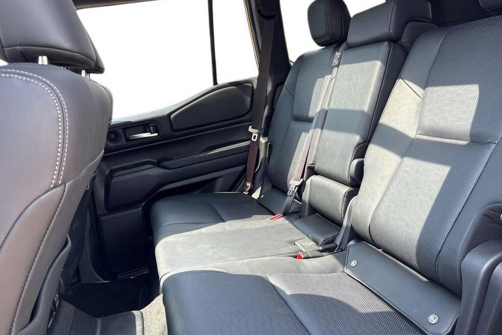 Toyota Land Cruiser 2.8D Mhev Panel Van Hybrid 4Wd Lwb Black #9