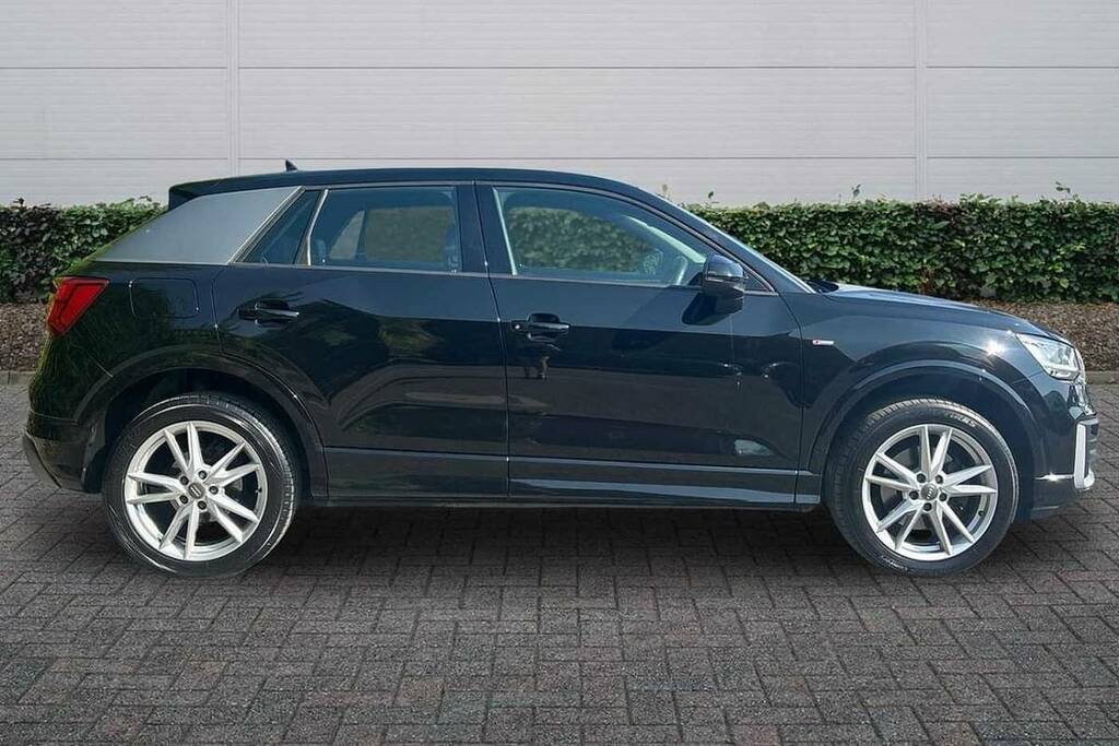 Audi Q2 30 Tdi S Line Black #4