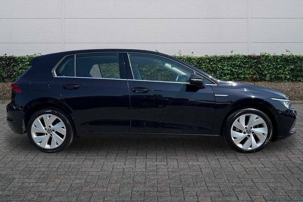 Volkswagen Golf 1.5 Tsi 150 Style VU73MVJ Black #4
