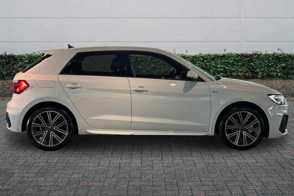 Audi A1 30 Tfsi S Line BP26YZU White #4