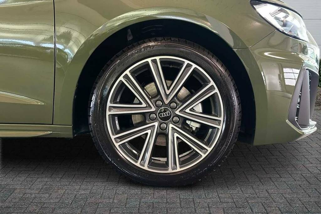 Audi A1 30 Tfsi S Line BP26LNT Green #5