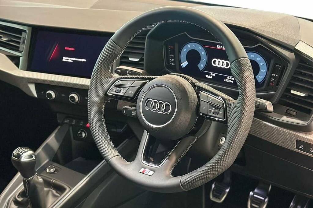 Audi A1 30 Tfsi S Line BP26LNT Green #6
