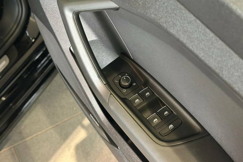 Audi A1 30 Tfsi S Line BW26FVM Black #6