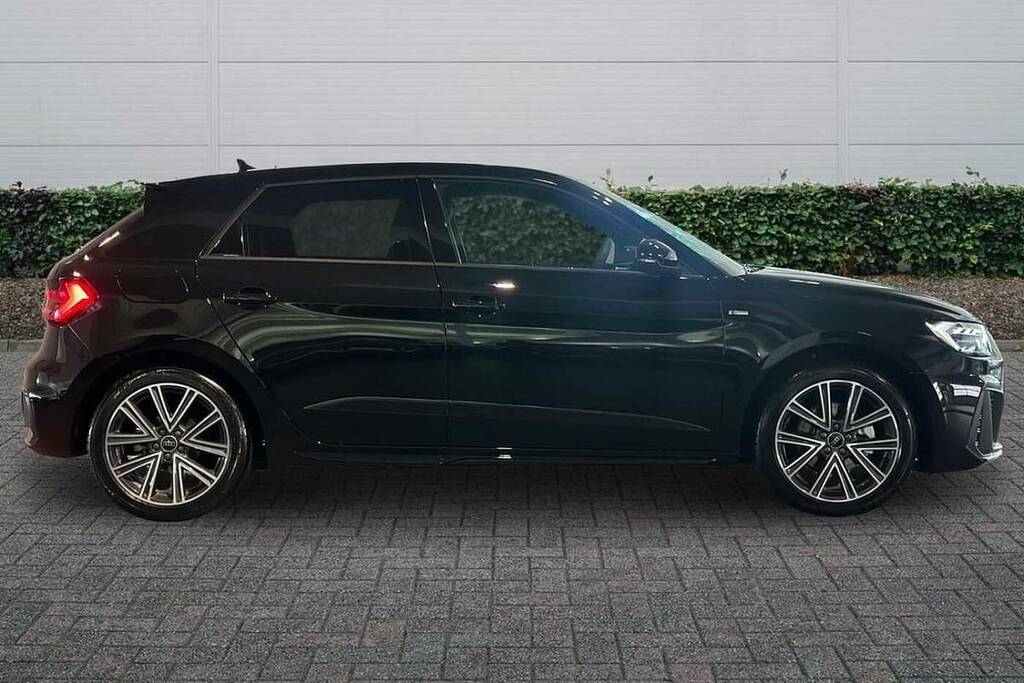 Audi A1 30 Tfsi S Line BW26FVM Black #4