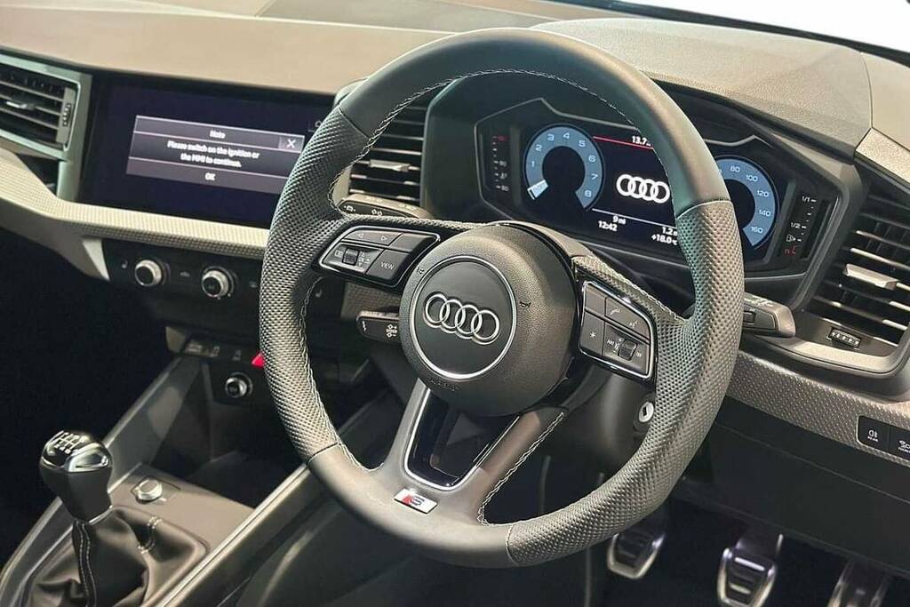 Audi A1 30 Tfsi S Line BW26FVM Black #6