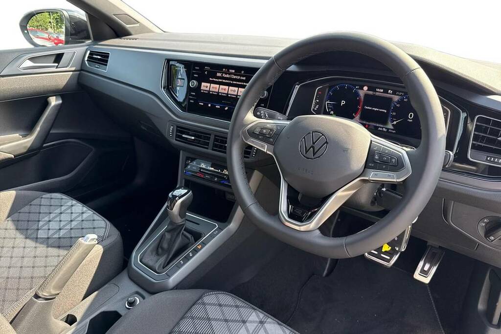 Volkswagen Taigo 1.5 Tsi 150 Black Edition Dsg White #4