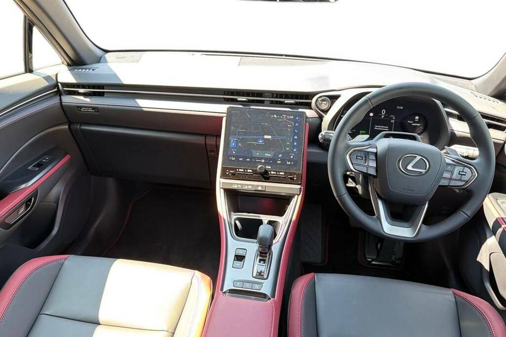 Lexus LBX 1.5 Vibrant Edition E-cvt Bi-tone #6