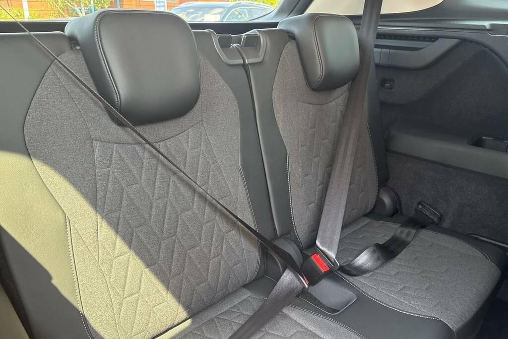 Volkswagen Tayron 1.5 Etsi Match Dsg7 7 Seat Area View Blue #5