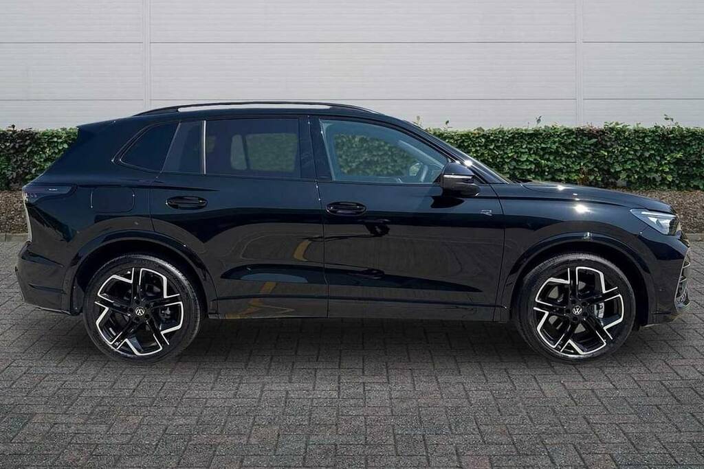 Volkswagen Tiguan 2.0 Tdi R-line Dsg BW26TFJ Black #4
