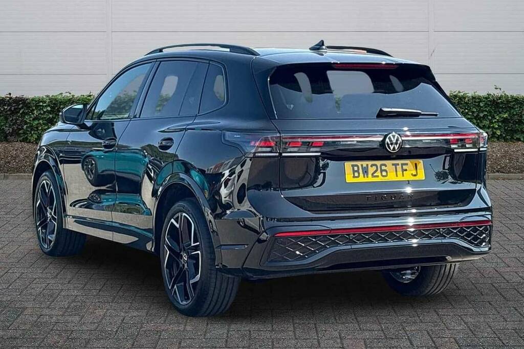 Volkswagen Tiguan 2.0 Tdi R-line Dsg BW26TFJ Black #3