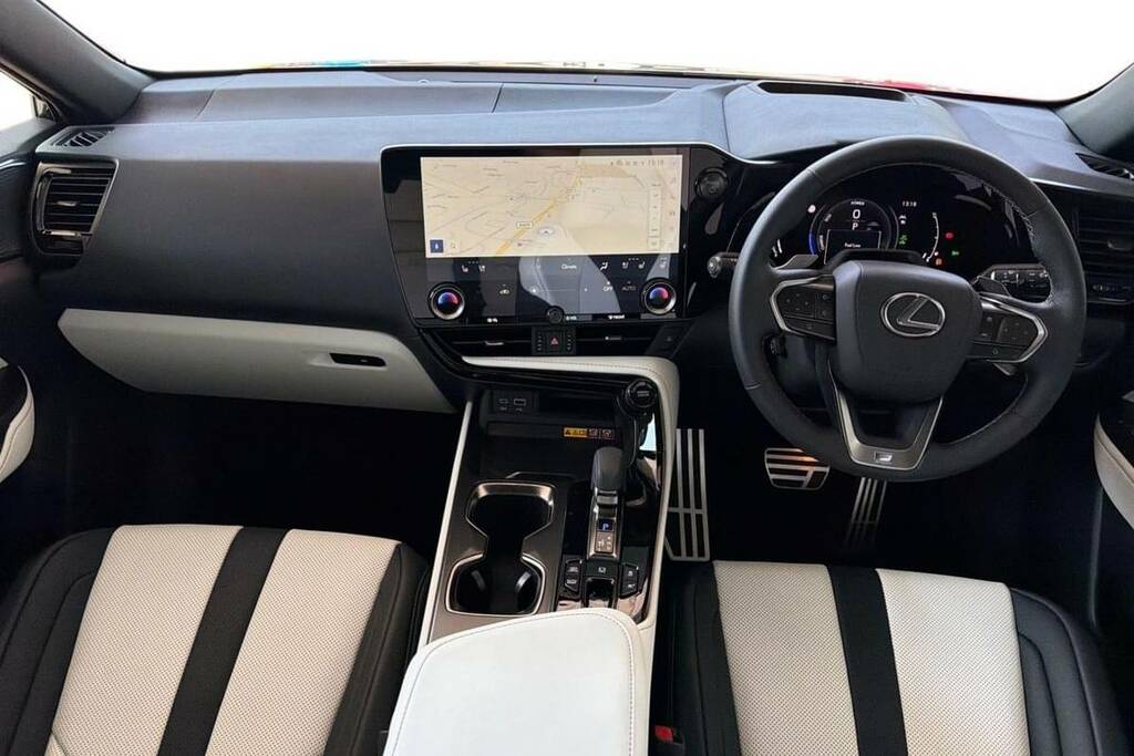 Lexus NX 450H 2.5 F-sport Takumi E-cvt #6