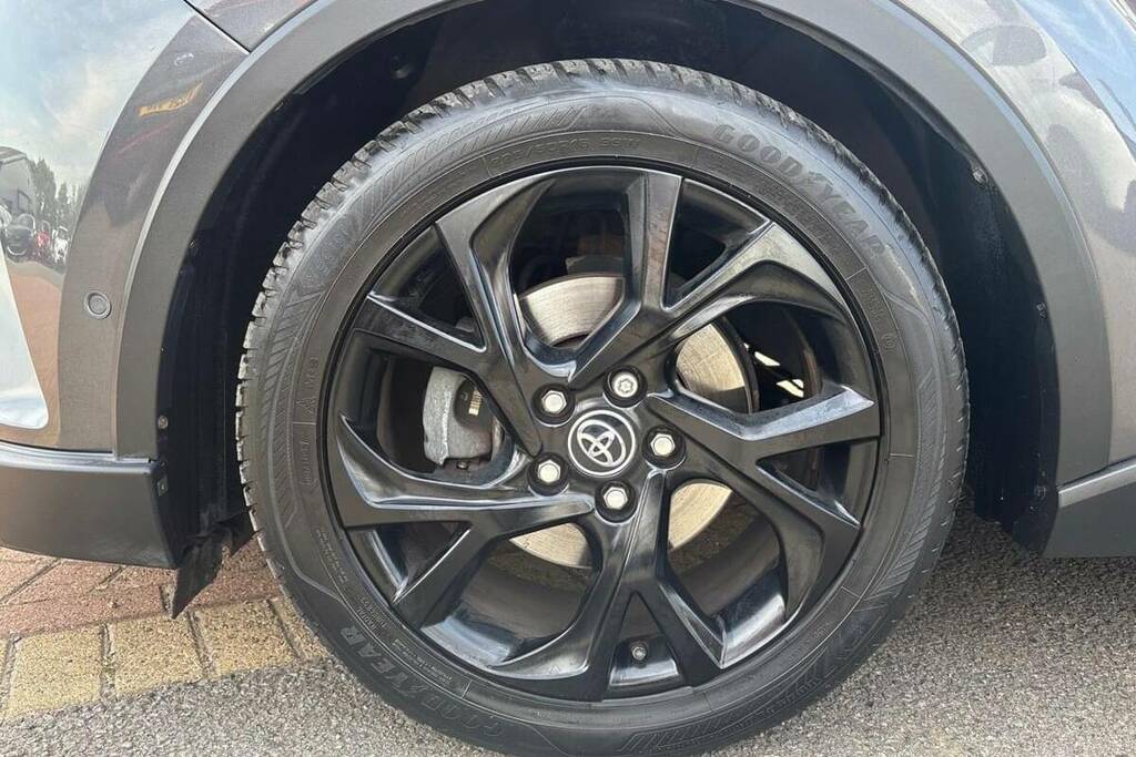 Toyota C-Hr 1.8 Vvt-h Excel Cvt Euro 6 Ss Black #32