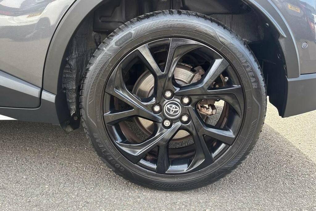 Toyota C-Hr 1.8 Vvt-h Excel Cvt Euro 6 Ss Black #30