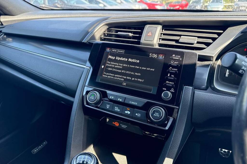 Honda Civic 1.5 Vtec Turbo Sport Black #3