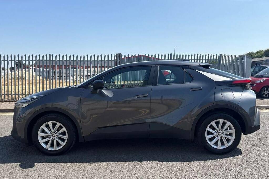 Toyota C-Hr 1.8 Hybrid Icon Cvt FG25EWH Grey #3