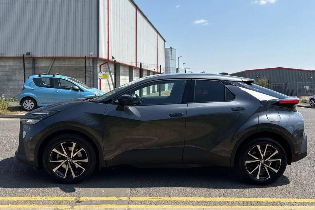 Toyota C-Hr 2.0 Phev Design Cvt Pan Roof FV75KZL Grey #3