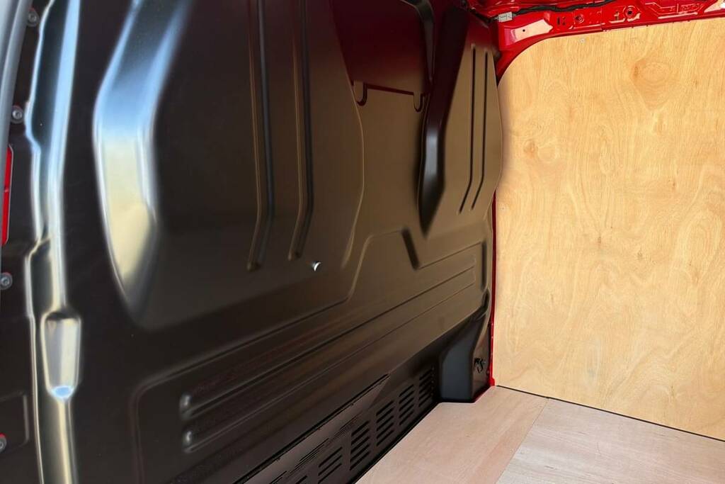 Volkswagen Transporter T28 Panel Van Commerce Plus Swb 110 Ps 2.0 Tdi 6Sp Red #6