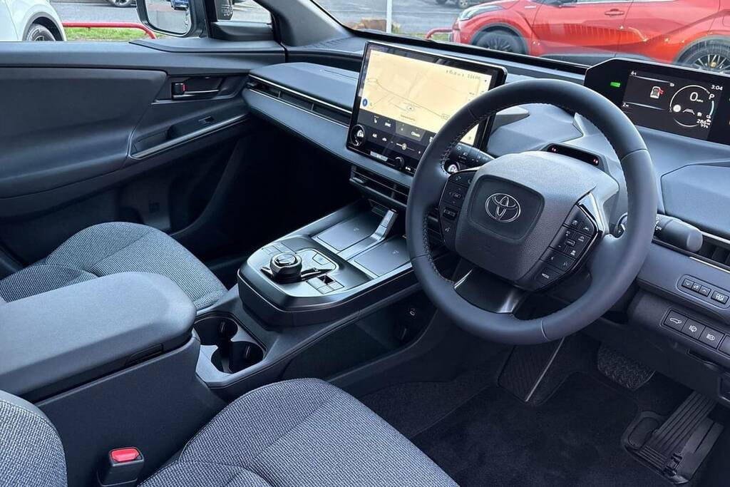 Toyota bZ4X 150Kw Pure 71.4Kwh 11Kw Silver #13