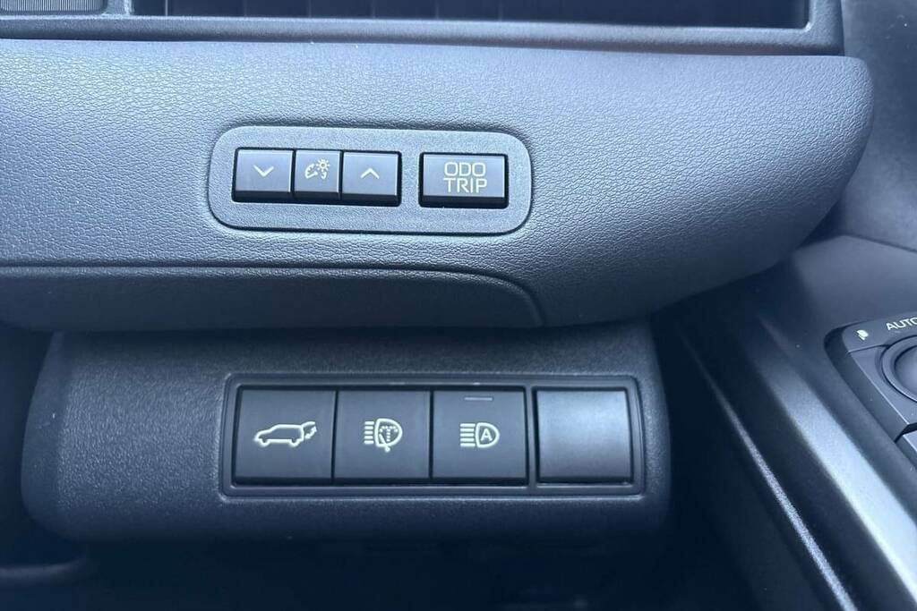 Toyota bZ4X 150Kw Pure 71.4Kwh 11Kw Silver #21