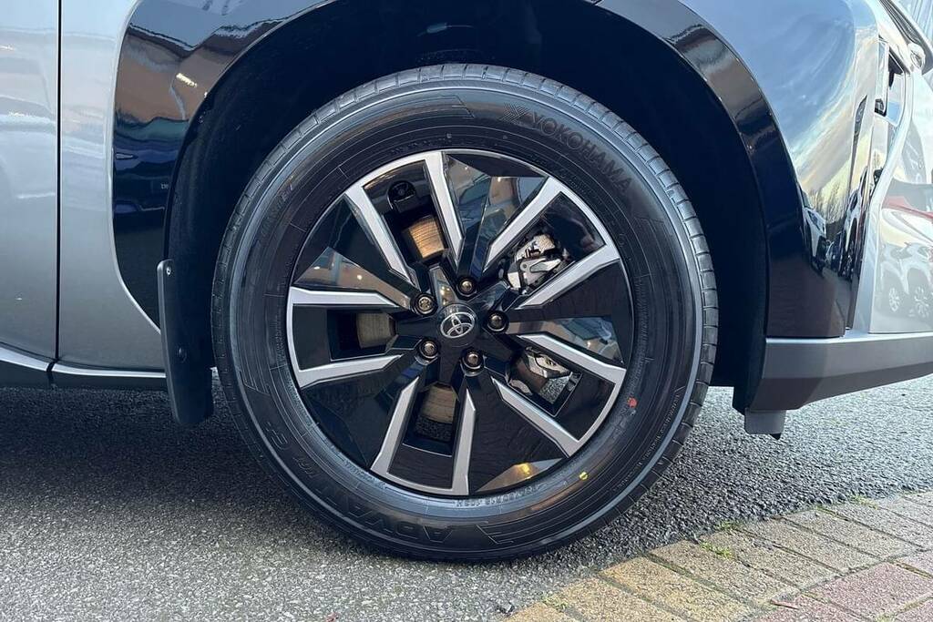 Toyota bZ4X 150Kw Pure 71.4Kwh 11Kw Silver #30