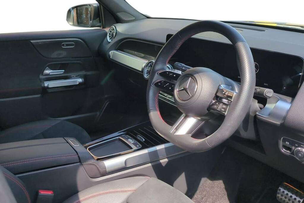 Mercedes-Benz GLB Class 200D Amg Line Executive 8G-tronic Black #4