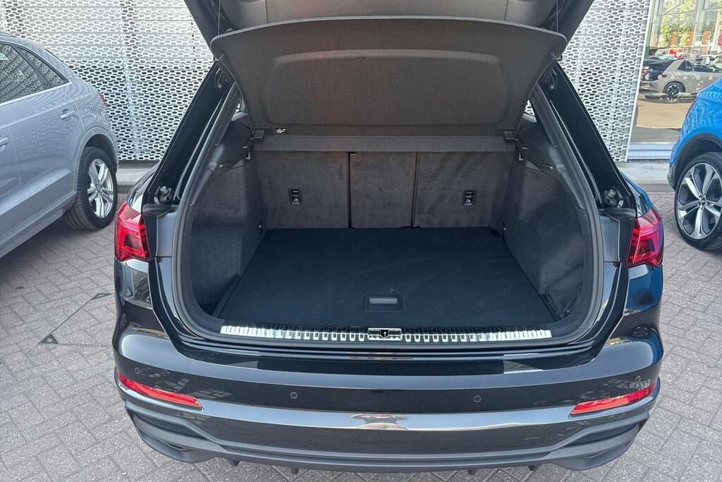 Audi Q3 35 Tfsi Black Edition S Tronic 20 Alloy Black #2
