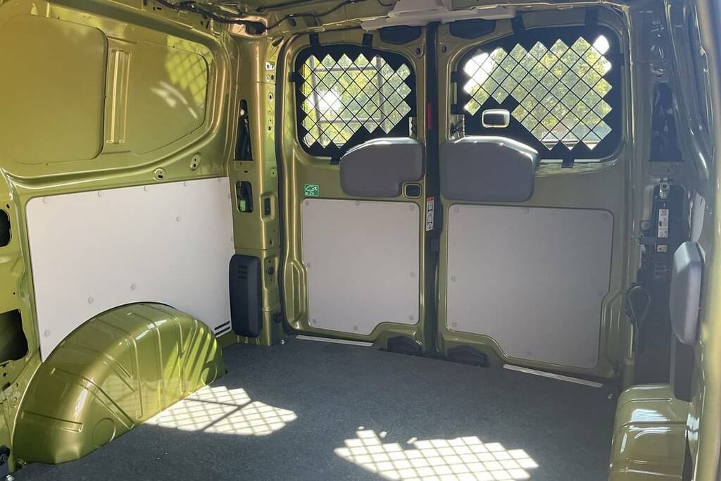 Volkswagen Transporter 2.0 Tdi 170 Commerce Pro Van Green #2