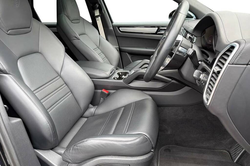 Porsche Cayenne S Platinum Edition Tiptronic S Black #5