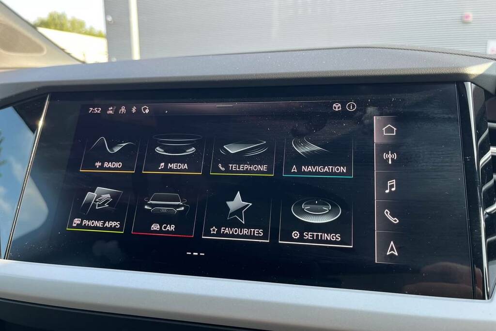 Audi Q4 E Tron 125Kw 35 55Kwh Sport Grey #3