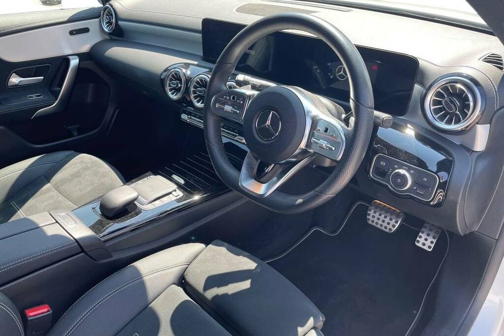 Mercedes-Benz A Class A200 Amg Line Executive Edition YE22JOA White #4