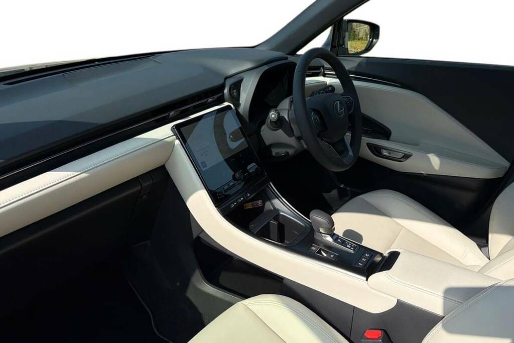 Lexus LBX 1.5 Premium E-cvt VN26WSU  #5