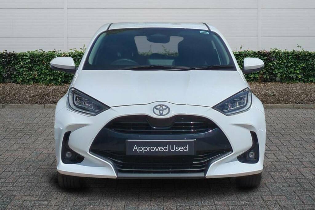 Toyota Yaris 1.5 Hybrid Design Cvt White #3