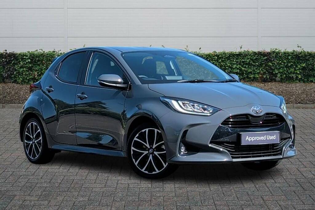 Toyota Yaris 1.5 Hybrid Design Cvt Grey