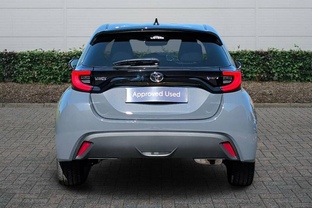 Toyota Yaris 1.5 Hybrid Design Cvt KN26OHH Grey #4