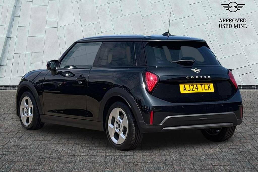Mini Hatch 1.5 C Classic AJ24TLK Black #2