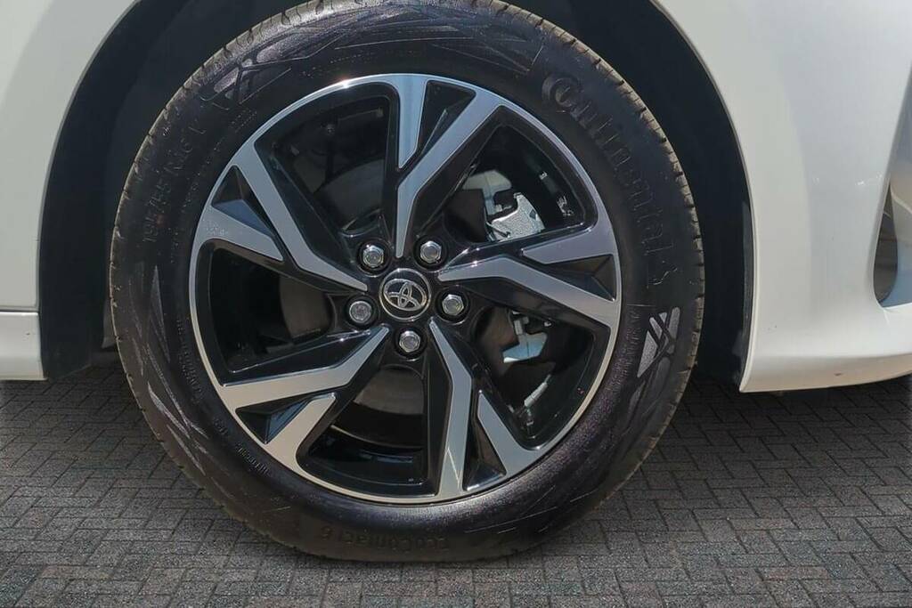 Toyota Yaris 1.5 Hybrid Design Cvt VE26EKW White #6