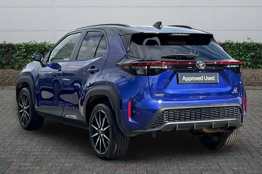 Toyota Yaris Cross 1.5 Hybrid 130 Gr Sport Cvt Blue #2