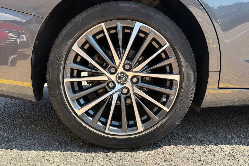Lexus ES 2.5 300H Takumi Saloon Hybrid E-cvt Eur Grey #25