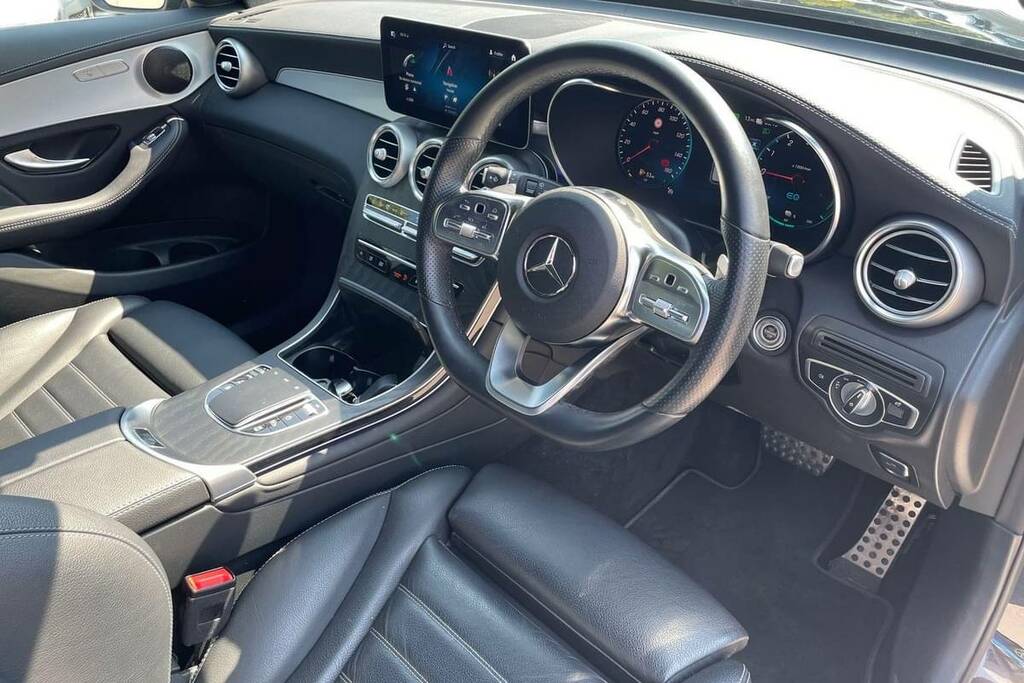 Mercedes-Benz GLC Class 300De 4Matic Amg Line Premium 9G-tronic Black #4